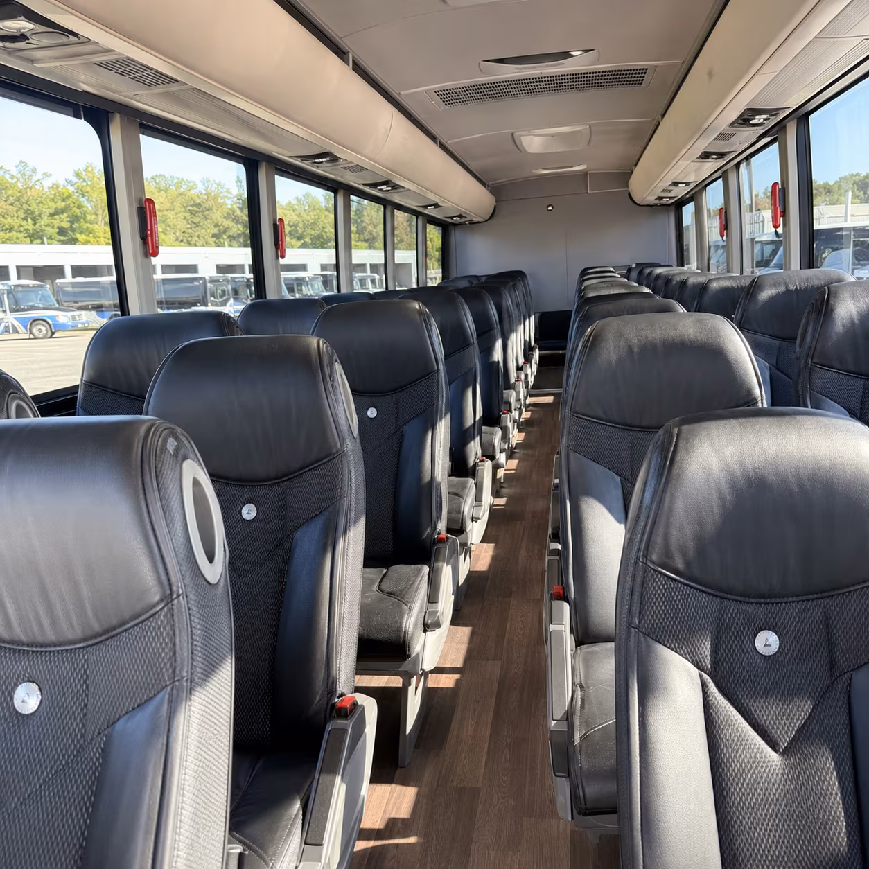 Nashville Airport Shuttle & Transportation party bus exterior