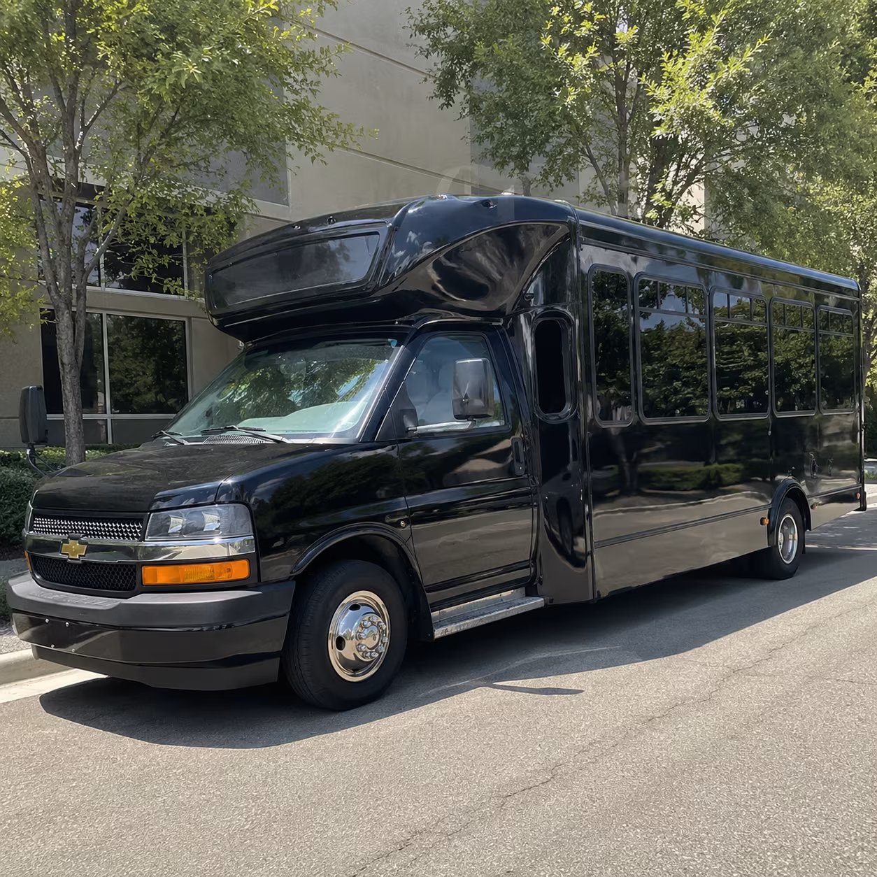 Nashville Birthday, Sweet 16, & Quinceañera Transportation party bus exterior