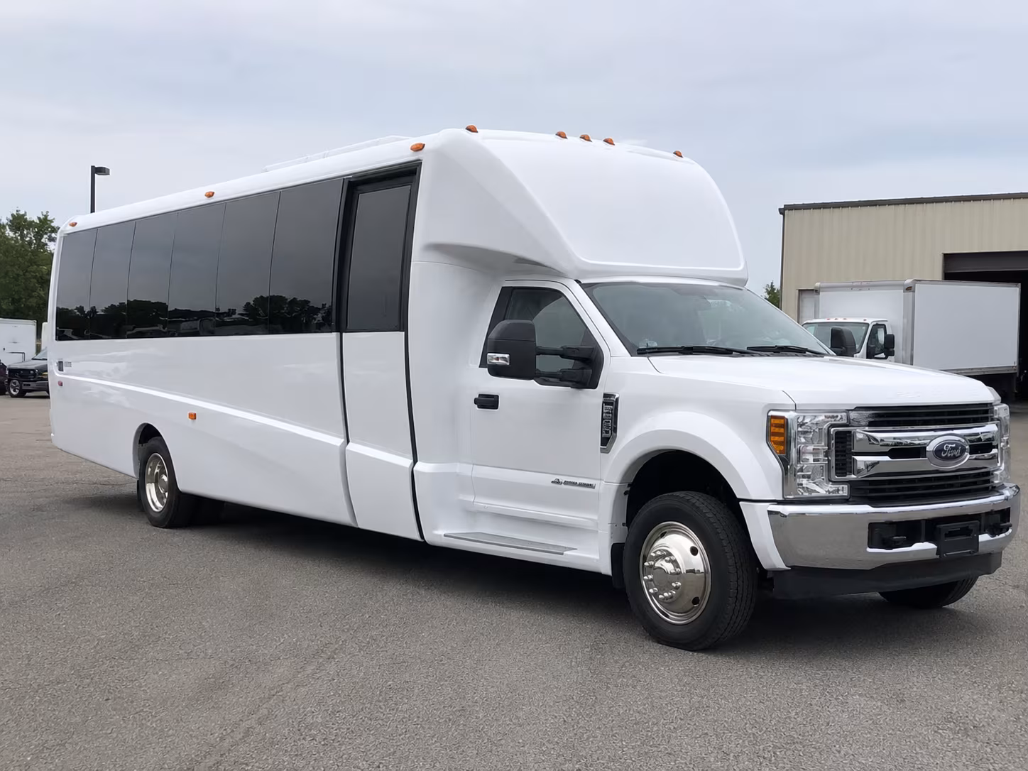 Nashville Corporate Transportation party bus exterior