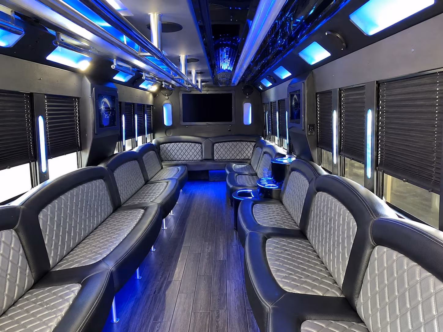 Nashville Winery Tour & Pub Crawl Transportation party bus exterior