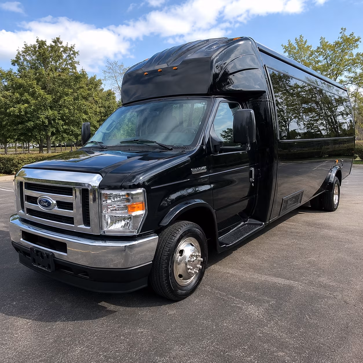 Nashville Winery Tour & Pub Crawl Transportation party bus exterior